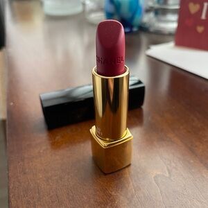 Chanel Rouge Allure Velvet #38